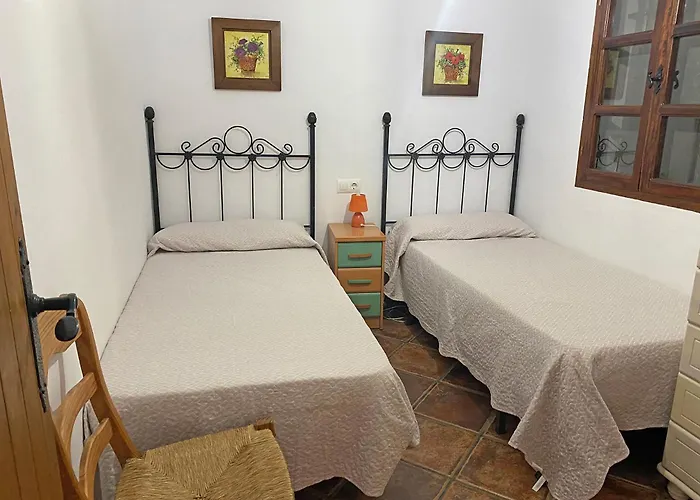 Hébergement de vacances Quinta Mangueta Es Casa Con Piscina En Zahora Cerca De La Playa