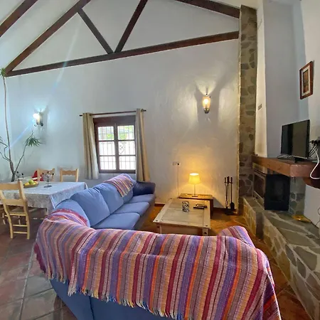 Quinta Mangueta Es Casa Con Piscina En Zahora Cerca De La Playa * קדיז